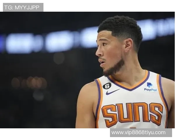 太阳队无传统控卫依然运转流畅布克状态回归巅峰表现