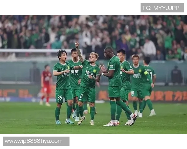 北京国安出征天津备战热身赛即将打响期待精彩对决